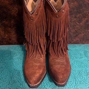 Girls Shyanne fringe boots